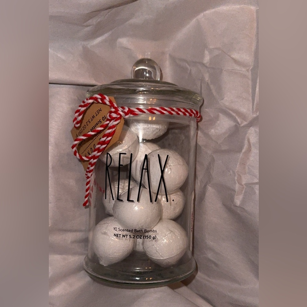 NWT Rae Dunn ‘RELAX’ 10ct Lavender Scented Bath Bombs Glass Jar w/lid 5.2oz